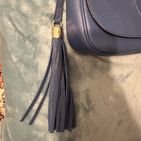100% Authentic Gucci Pebbled Calfskin Medium Soho Flap Crossbody Periwinkle - Picture 9 of 13